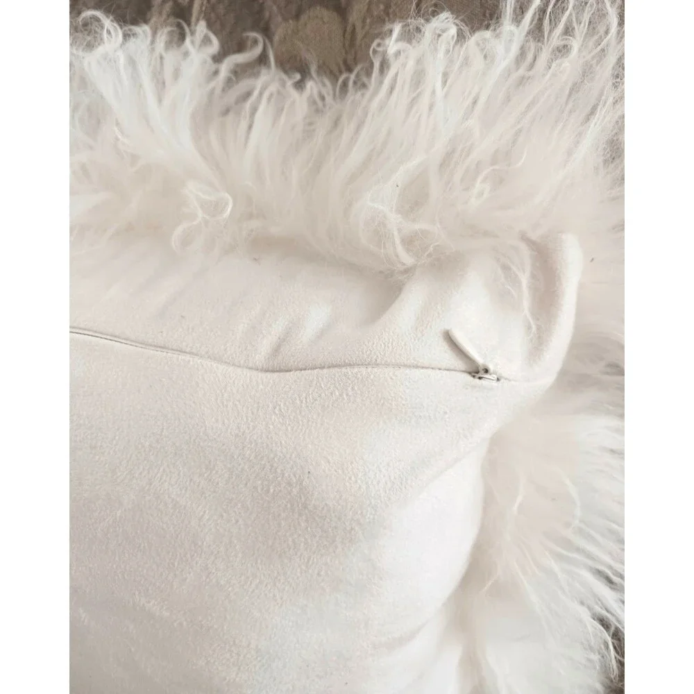 Crate & Barrel White Mongolian Sheep Fluffy Fur 16X16 Set/2 Pillow Shams